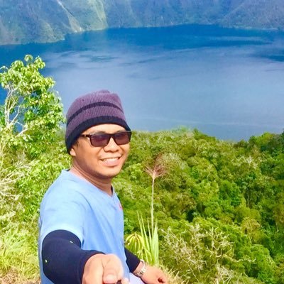 Public Health Professional. Development Worker. Nurse. Educator. Research Advocate. Lifelong Learner. Part-time traveller. Loves books, food.