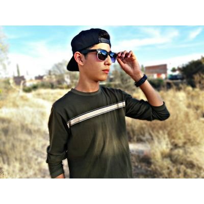 crismr29's profile picture. coming soon on you tube ✌🎬
                                     I like photographi 📷