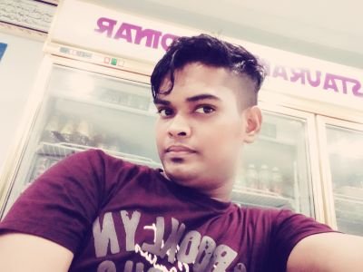 নিকষ কালো এই আঁধারে । স্মৃতিরা সব খেলা করে, রয় শুধু নির্জনতা। নির্জনতায় আমি একা.....।।