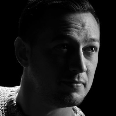 carpenthierry's profile picture. Chef de studio à @ParisMatch