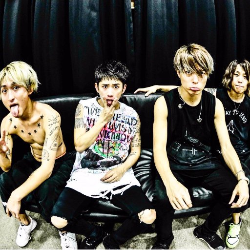 oneokrock_fan2's profile picture. ONE OK ROCKのライブ動画や画像を厳選してつぶやきます！良かったらフォローしてください。