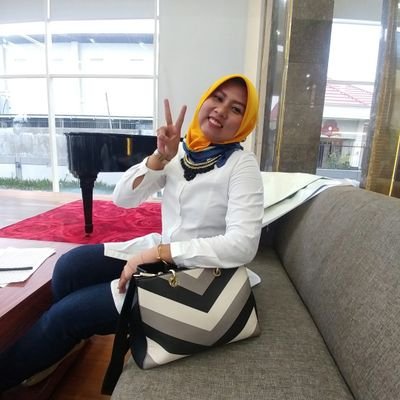 Lia_munif's profile picture. Love allah