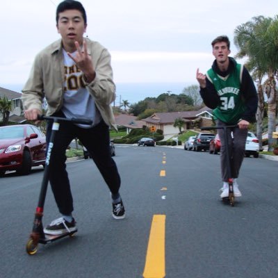 hunterrwalsh's profile picture. I’ve been known to do a mean dolphin dive