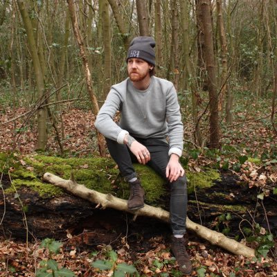 27 years old, photographer. Follow my clothing label facebook/insta - @liveliveclothing twitter - @liveliveuk