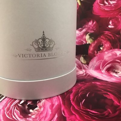 A luxury florist specialising in Infinity Roses