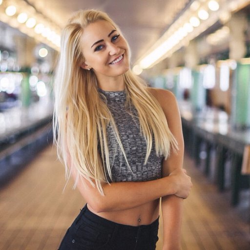 shanhenz's profile picture. 