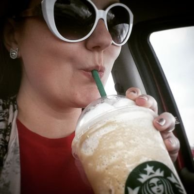 neonkittens143's profile picture. Pirate. Mermaid. Kitty-Cat. Princess. Unicorn. Chinchilla enthusiast. I do what I want.