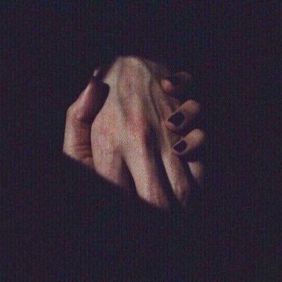 وإن غاب ذكري عنكم يوماً،أذكروني بدعوات تُنير لي الحياة الأخرى❤️