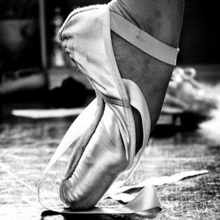 DarknessSmizey's profile picture. Love is a losing game