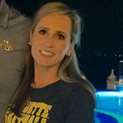 Payton & Lauren's mom. Jake’s wife. Executive Associate Athletics Director for Compliance, Marketing & Sales @MUAthletics. @GoCreighton🥎 alum.