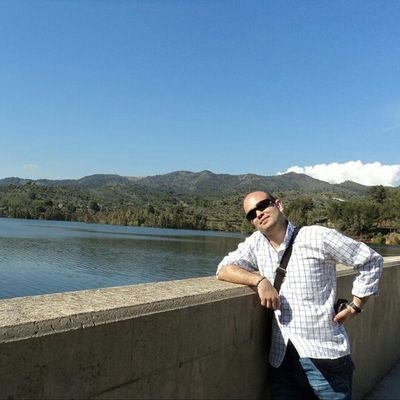 Soy una persona muy normal,amigo de mis amigos.Me encanta leer,viajar,el cine,un poco de fiesta,y ante todo,MI ATHLETIC.
