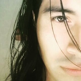 intento parecerme más un Arcángel que un humano hueco.
Miembro Activo No Pasivo de #TZM