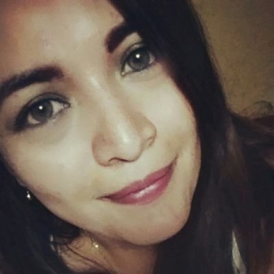 EX, TÓXICA! Osea antes era ahora ya no! 
Mujer Emprendedora de los más ricos postres, Abogada. De carácter fuerte pero con corazón bueno!