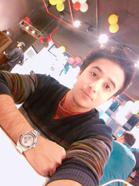 Fasih61's profile picture. #Engineer #Photographer #Vocalist #Versatile #adventurous #patriotic #confident #music_lover #Dancer #helping #sacrificing #Complex_person #winter_lover