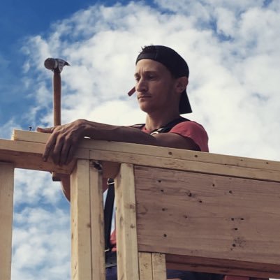 AlexPKimble's profile picture. 🇺🇲🛠️🍺🥊🏁⚽⛳