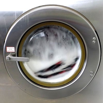 We provide #Commerciallaundry services in Los Angeles. 424-295-6060. #dryclean, #laundryservice, #drycleaning, #laundry