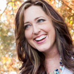 Author @ https://t.co/rsYG9dPS7G Helping women discover joy in the everyday chaos of mothering/marriage. Follow on FB & Pinterest for ideas!