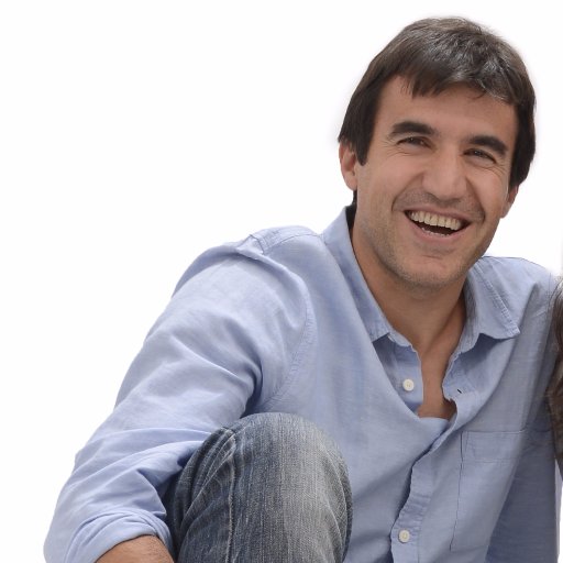 Periodista de la Agencia EFE @EFEnoticias en Madrid. Dedicado a la información de la Casa Real. Doctor en Periodismo por la Universidad Complutense.