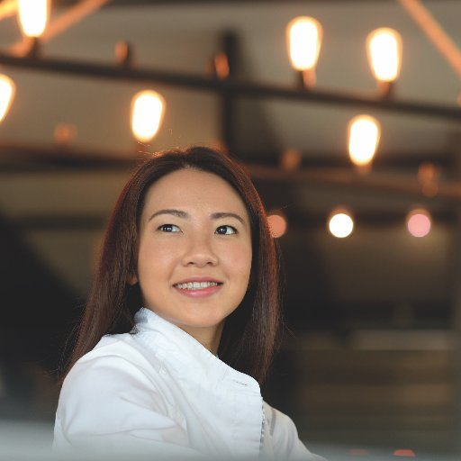 Pastry chef @2amdessertbar & sweets retail Singapore, Janice Wong. progressive desserts.Hongkong, Tokyo. https://t.co/ZBb33Oq7g5 #Jwedibleart #janicewong