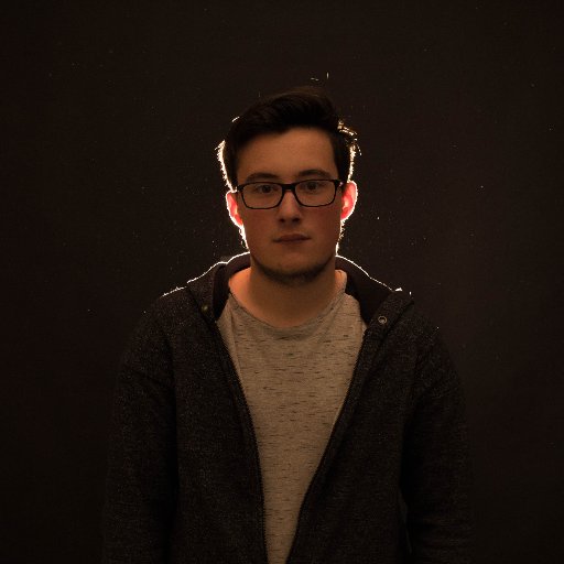 FranFoj's profile picture. Guionista, fotógrafo y un poco de todo la verdad 
Aquí solo encontrarás sad memes