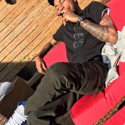 I aint player i just crush a lot L.I.E.S LOVE IS EVERYTHING SIMPLE