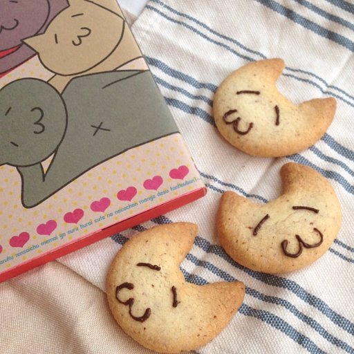 DollyRamone's profile picture. NONSENSE & FUN 成人済♀。前職Gデザイン。最近は専らお菓子作り（製菓衛生師）。カレー沢先生の作品では特にアンカスZとムラヤマ推しです。