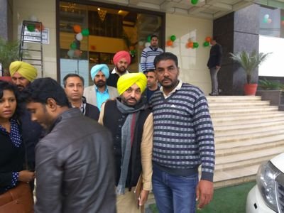 HartejBhullar1's profile picture. Hartej Bhullar