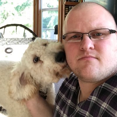 DaveandMax's profile picture. Family man and his poodle Max. Solar power expert, Fishing, Poker, Borussia Dortmund fan. Plus other random stuff 🇺🇸