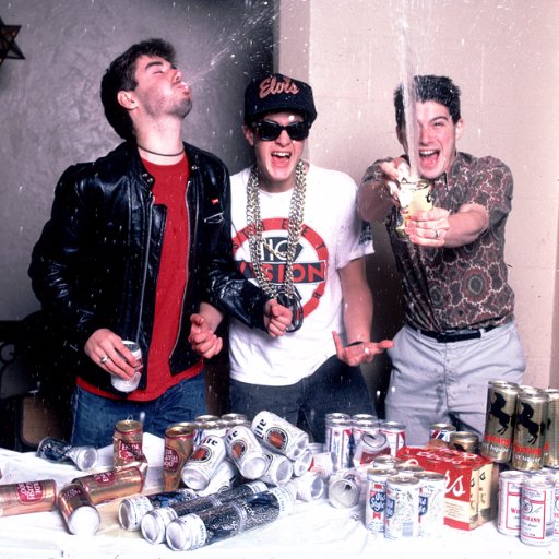 Luhyuh's profile picture. I like my women how I like I like my coffee.... Big tits