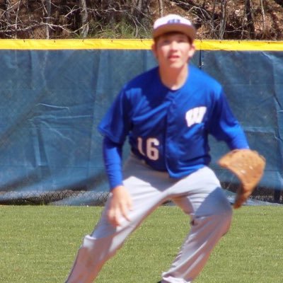 hunterbug98's profile picture. I play baseball for Wilson and football