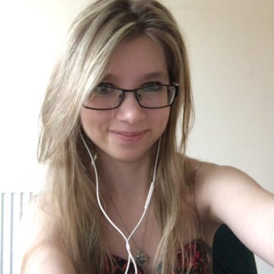 Eirian_HT's profile picture. LoL fan. A-Level Student (kinda xd)