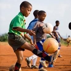 This account posts current info about how soccer/fútbol is like in Africa. ⚽⚽⚽⚽⚽