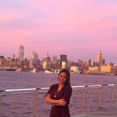 Colombian Anchor reporter |Magíster Dirección Empresarial |Celebrando el milagro de #SerMamá