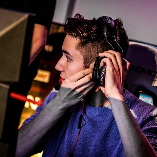 HennieValorant's profile picture. Old