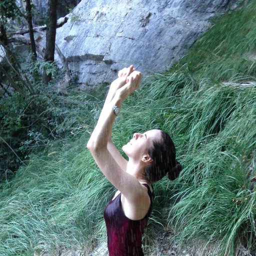 Debora_MakingOf's profile picture. "N'oubliez pas d'être un peu fêlé pour faire passer la lumière"
Equestrian lover and rider, equestrian videos and teasers making of.