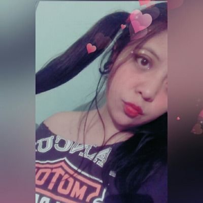 CynthiaATMHWK's profile picture. ¡The goldfish is upside down!