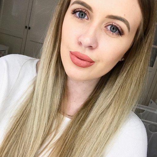 Graduate | Beauty Blogger | Instagram: samanthasbeautyloves | samantha.dunk@icloud.com