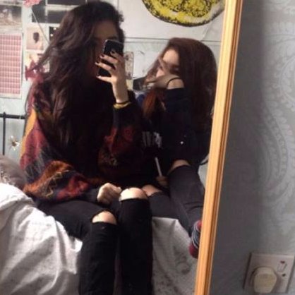 LeaBellucci's profile picture. 