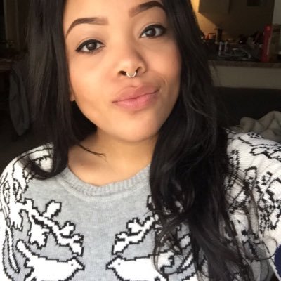 Emm_Davis's profile picture. 