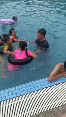 evisusanti2000's profile picture. Musik Politik Hiburan Pemerintahan Acara TV Bisnis Gerakan Sosial Teknologi