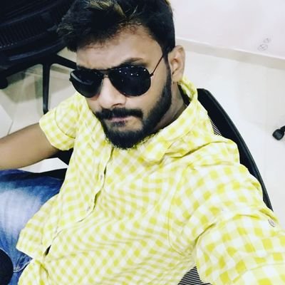 Vamshi0012's profile picture. 