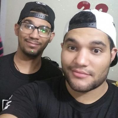 CATECUMENO/GuardaEspaldas De Superman /Doy vuelta por los aires y a veces hago pipí parao / Payaso Ninja de Profesión / Ella :$ @vipBerroa
