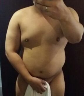 PH 🇵🇭 x JP 🇯🇵. Hopeless romantic. Chubby. Daddy/bear lover.

Just a space for stuff I like sexually. Mature, bears, daddies drives me nuts. ❤️