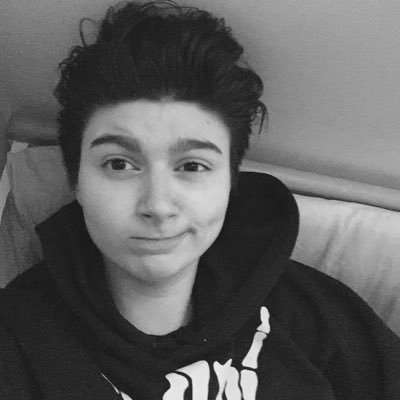 littlegreenboi's profile picture. Polyglot Italian transgender boy, Esperantist, YouTube and Netflix addict. #SKAMily #Phandom #SkeletonClique #YuuriOnIce Esperanto account: @verduleto