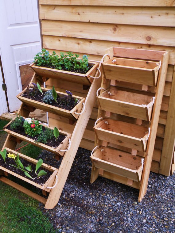 RopedOnCedar specializes in large raised bed gardening systems https://t.co/CBOWUup0vd Limited Space gardening: condo, patio, balcony, urban