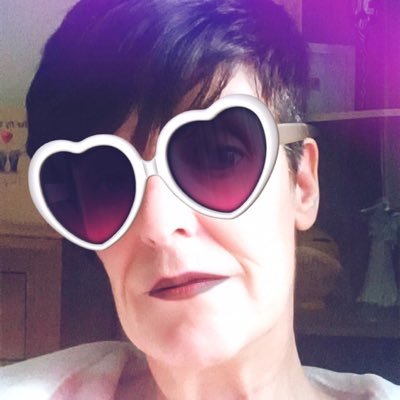 ally_mcdonald1's profile picture. just a dinner lady.