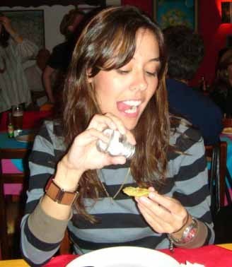 norahrusso's profile picture. Estilista que ama os animais e busca um mundo mais sustentavel! PS: Canceriana com ascendente em peixes, então pega leve, tá?