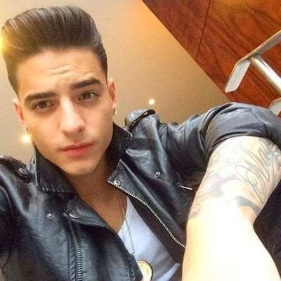 Me encanta la musica mas que todo la de MALUMA