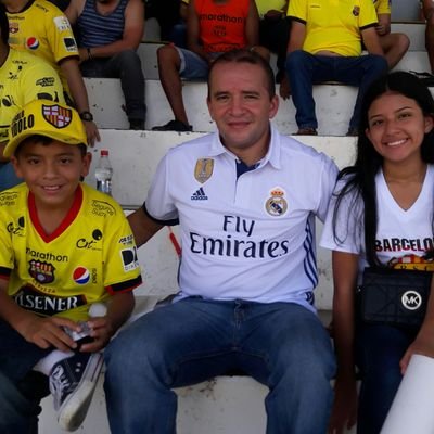 Feliz.