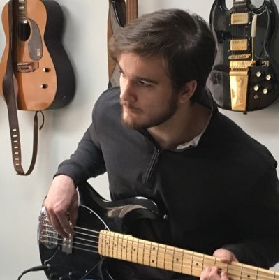 Bassist from the East Coast Contact: victor.schiavo52@yahoo.com YouTube: https://t.co/bbnMuYmWXw